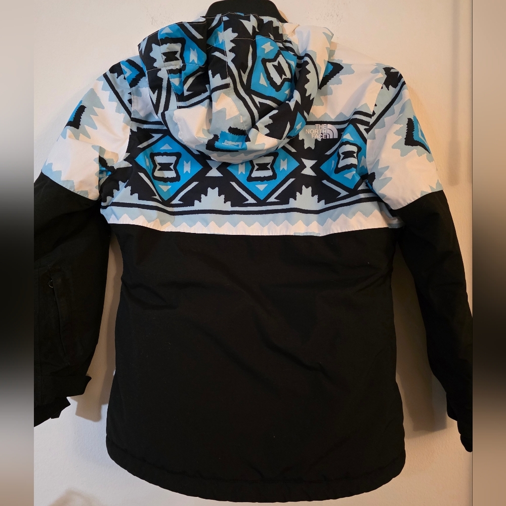 The North Face Girls' Brianna Insulated Hooded Jacket in the Aztec Blue‎ Size L - Picture 2 of 8